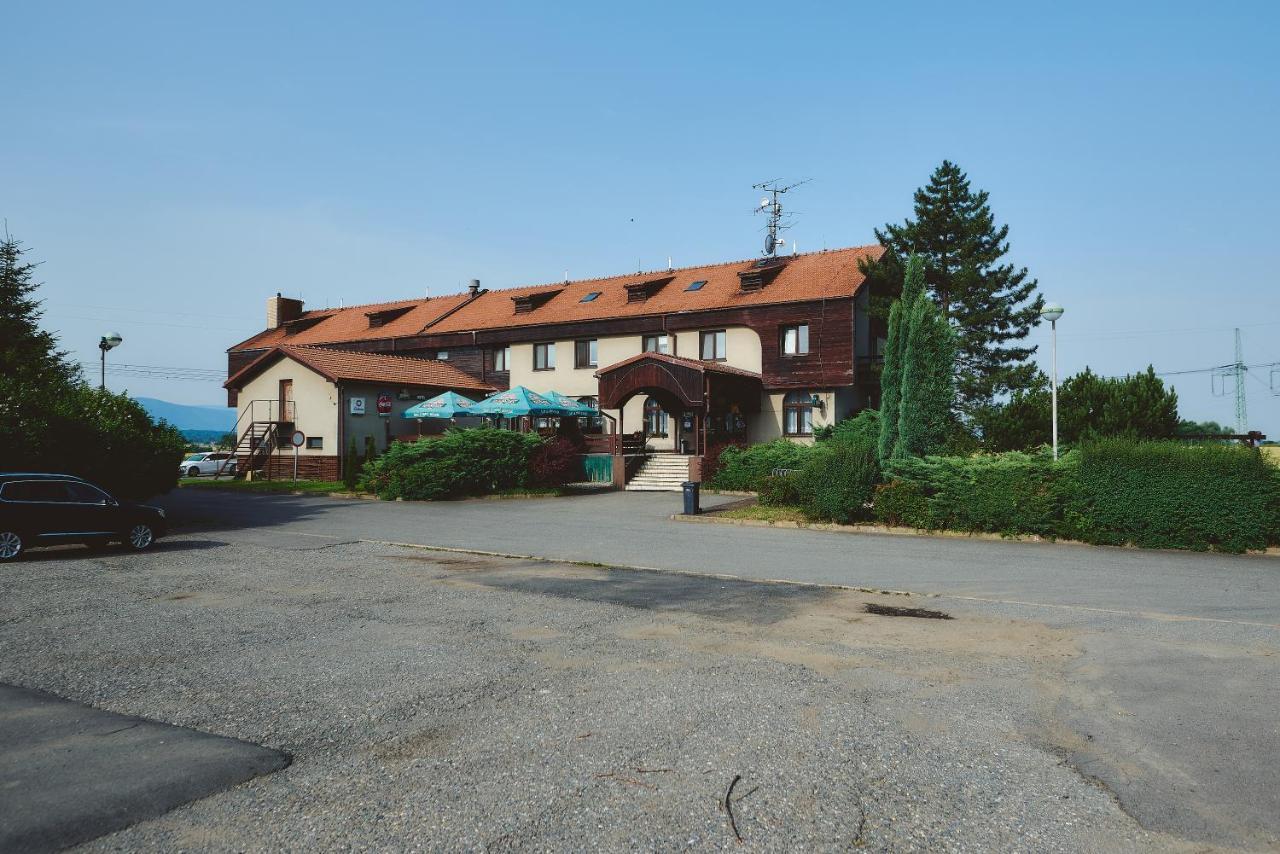 Motel Tosanovice Dolni Tosanovice Екстер'єр фото